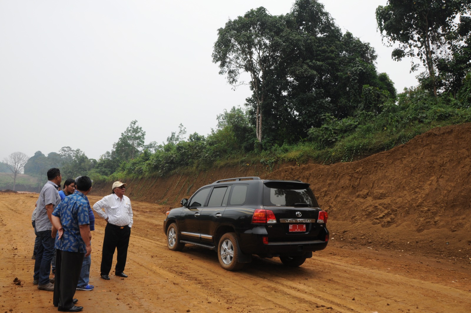 Jalan bung Karno ke Mencelew