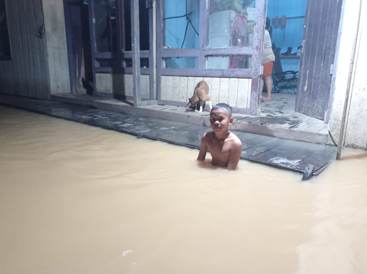 Kondisi banjir di desa Dilangputi kecamatan Bentian Besar kabupaten Kutai Barat Senin (27/1/2025)