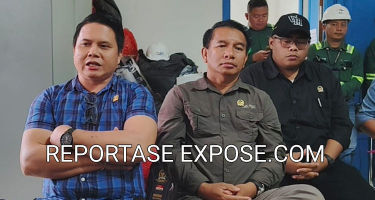 Foto Adrianus (Kiri), Potit (Kanan) saat Sidak di PT MBL di Mantar Kecamatan Damai