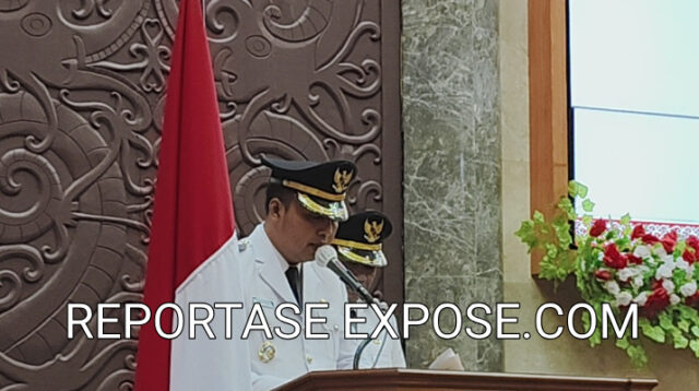 Bupati, Frederick Edwin dan wakil Bupati Nanang Adriani, pada Sambutan Masa Jabatan 2025-2030, dalam Sidang Paripurna dan Penyampaian Visi Misi di Ruang Paripurna DPRD Kubar. Rabu (5/3/2025) Penulis: Johansyah.