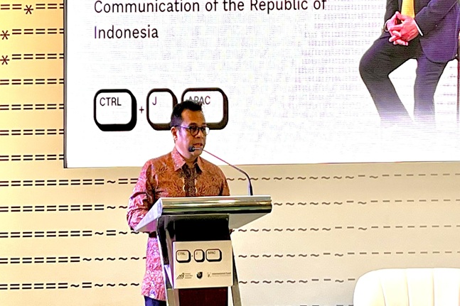 Wakil Menteri Komunikasi dan Digital, Nezar Patria, dalam konferensi CTRL+J APAC Tech and Journalism in the Global South 2025, Selasa (22/7/2025).