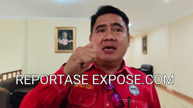 Keterangan foto: Ketua Lembaga Adat Besar Kabupaten Kutai Barat (Kubar) Manar Dimansyah. Ia menilai Surat Edaran (SE) Bupati terkait pembatasan masa jabatan kepala adat selama 5 tahun dan dapat dipilih kembali satu kali periode, keliru secara hukum dan justru membingungkan masyarakat adat. (Foto istimewa) Penulis: Johansyah. Senin, (25/08/2025).