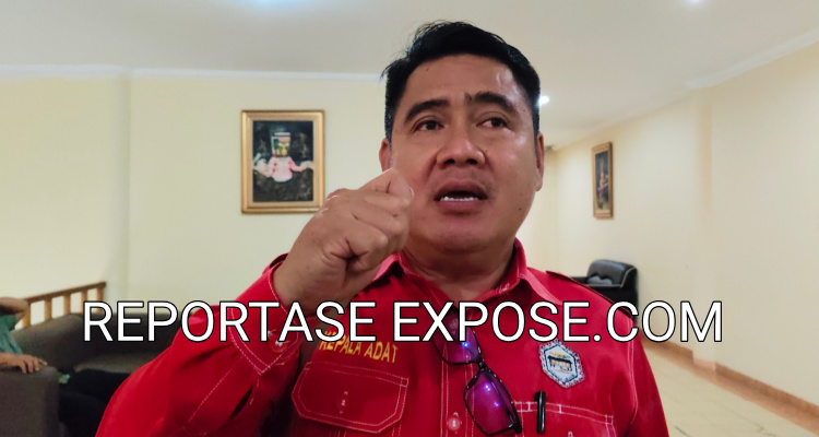 Keterangan foto: Ketua Lembaga Adat Besar Kabupaten Kutai Barat (Kubar) Manar Dimansyah. Ia menilai Surat Edaran (SE) Bupati terkait pembatasan masa jabatan kepala adat selama 5 tahun dan dapat dipilih kembali satu kali periode, keliru secara hukum dan justru membingungkan masyarakat adat. (Foto istimewa) Penulis: Johansyah. Senin, (25/08/2025).