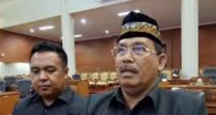 DPRD Kutai Barat secara resmi membentuk Panitia Khusus (Pansus) untuk mempercepat proses pembentukan Daerah Otonomi Baru (DOB) Benua Raya, dalam rapat paripurna yang digelar Rabu (8/10/2025).