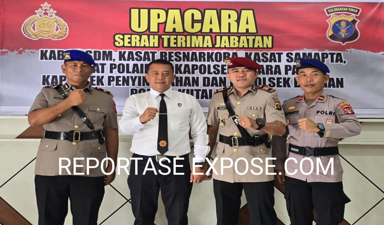 Keterangan foto: Tiga dari kiri, Kasat Narkoba Polres Kutai Barat yang baru, AKP Deky Jonathan Sasiang, Kamis, (4/12/2025) Penulis: Johansyah