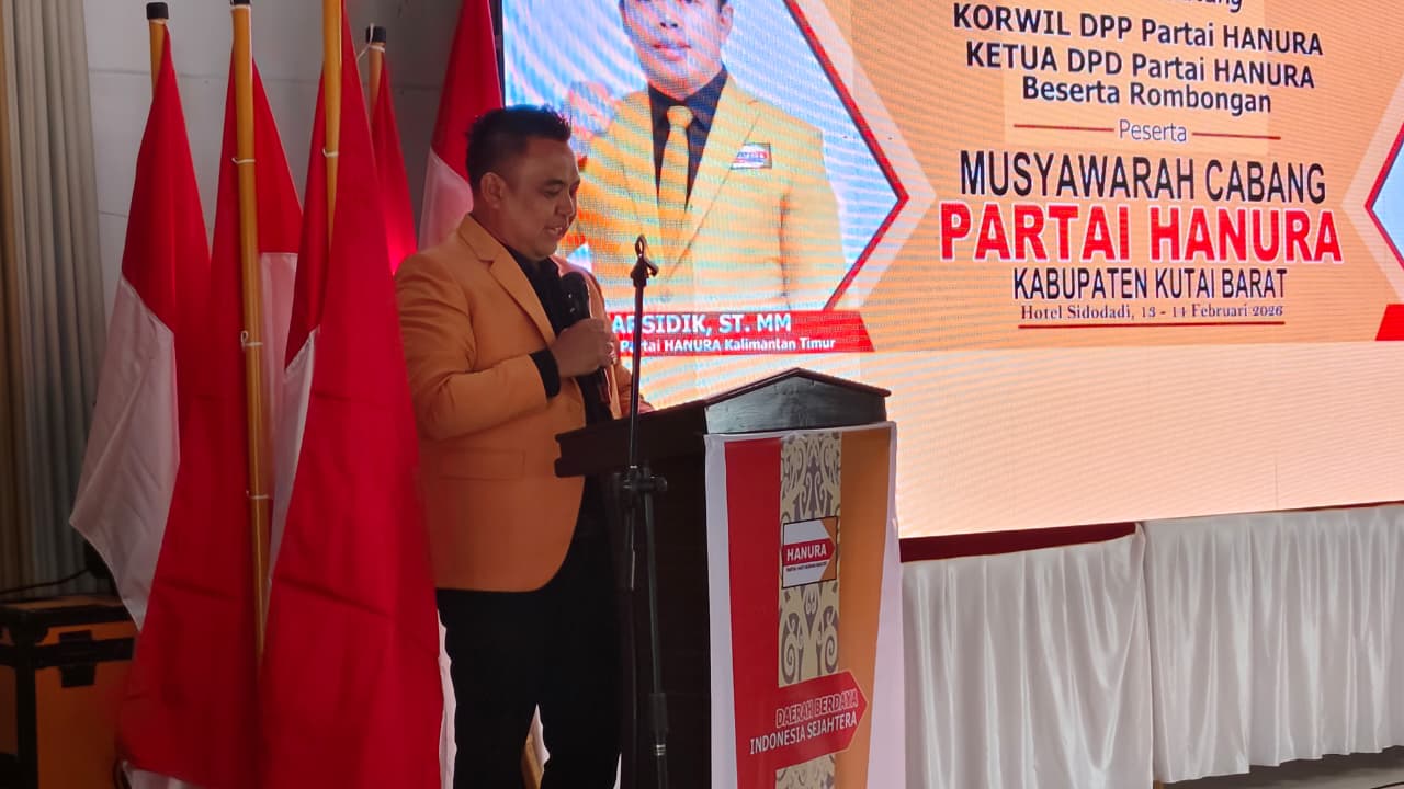 Ketua DPC Partai Hanura Kutai Barat, H. Aula, saat menyampaikan sambutan dalam Muscab Hanura di Hotel Sidodadi, Barong Tongkok, Jumat (13/2/2026). Penulis: Johansyah