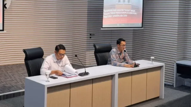 KPK menggelar konferensi pers terkait penetapan Ketua dan Wakil Ketua PN Depok sebagai tersangka suap sengketa lahan.