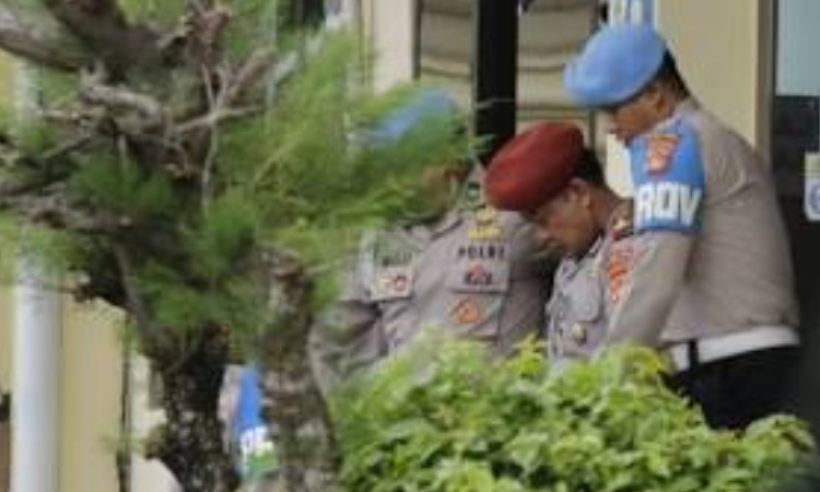 Kepala Satuan (Kasat) Reserse Narkoba Kepolisian Resor Bima Kota Ajun Komisaris Polisi Malaungi dipecat kasus narkoba. (ANTARA FOTO/Dhimas Budi Pratama)