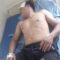 Korban pengeroyokan, Daniel, menjalani perawatan intensif di Puskesmas Tanjung Isuy setelah mengalami luka parah di bagian kepala akibat aksi kekerasan yang terjadi di Kampung Muara Tae, Kecamatan Jempang, Kutai Barat, Senin (27/4/2026) malam. Penulis: Johansyah