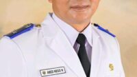 Petinggi Kampung Bentas, Kecamatan Siluq Ngurai, Kabupaten Kutai Barat, Abet Nego, memberikan keterangan kepada Reportaseexpose, Minggu (03/5/2026). Penulis: Johansyah