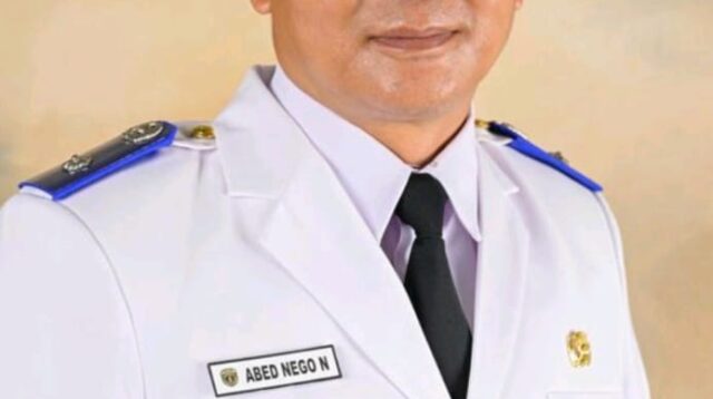 Petinggi Kampung Bentas, Kecamatan Siluq Ngurai, Kabupaten Kutai Barat, Abet Nego, memberikan keterangan kepada Reportaseexpose, Minggu (03/5/2026). Penulis: Johansyah