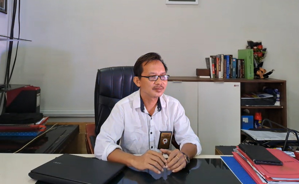 Ketua Umum DPP LSM Gerakan Pandawa Bertuah (Radar) Kutai Barat, Hertin Armansyah, memberikan tanggapan terkait mutasi jabatan Kapolres Kutai Barat.