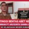 SERAHKAN DOKUMEN LEGALITAS - Petinggi Kampung Bentas, Abet Nego, didampingi Kepala Adat dan Ketua BPK Kampung Bentas menyerahkan bundel dokumen perizinan PT ARI kepada petugas di Kejaksaan Negeri Kutai Barat, Sendawar, Selasa (6/10/2026). Penyerahan berkas tersebut dilakukan untuk mendesak Kejaksaan mengusut dan membuka secara terbuka status legalitas HGU serta operasional perusahaan perkebunan sawit tersebut.